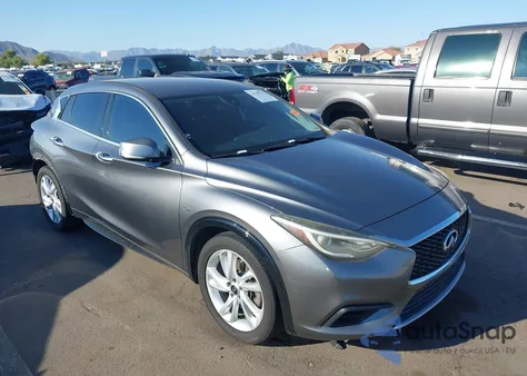 2018 Infiniti Qx30 Luxury z USA, uszkodzony, nr VIN SJKCH5CP7JA050690